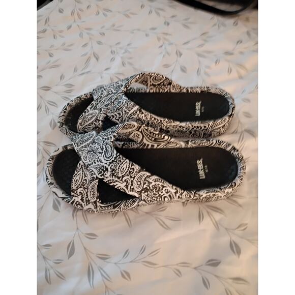 LUK-EES Graphic Sandals Size 7/8 - Picture 2 of 5